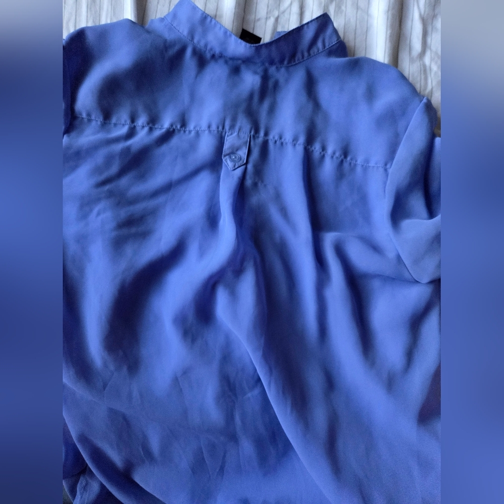 Rue21 Vibrant Blue Partial Button-Up Shirt - Picture 4 of 6
